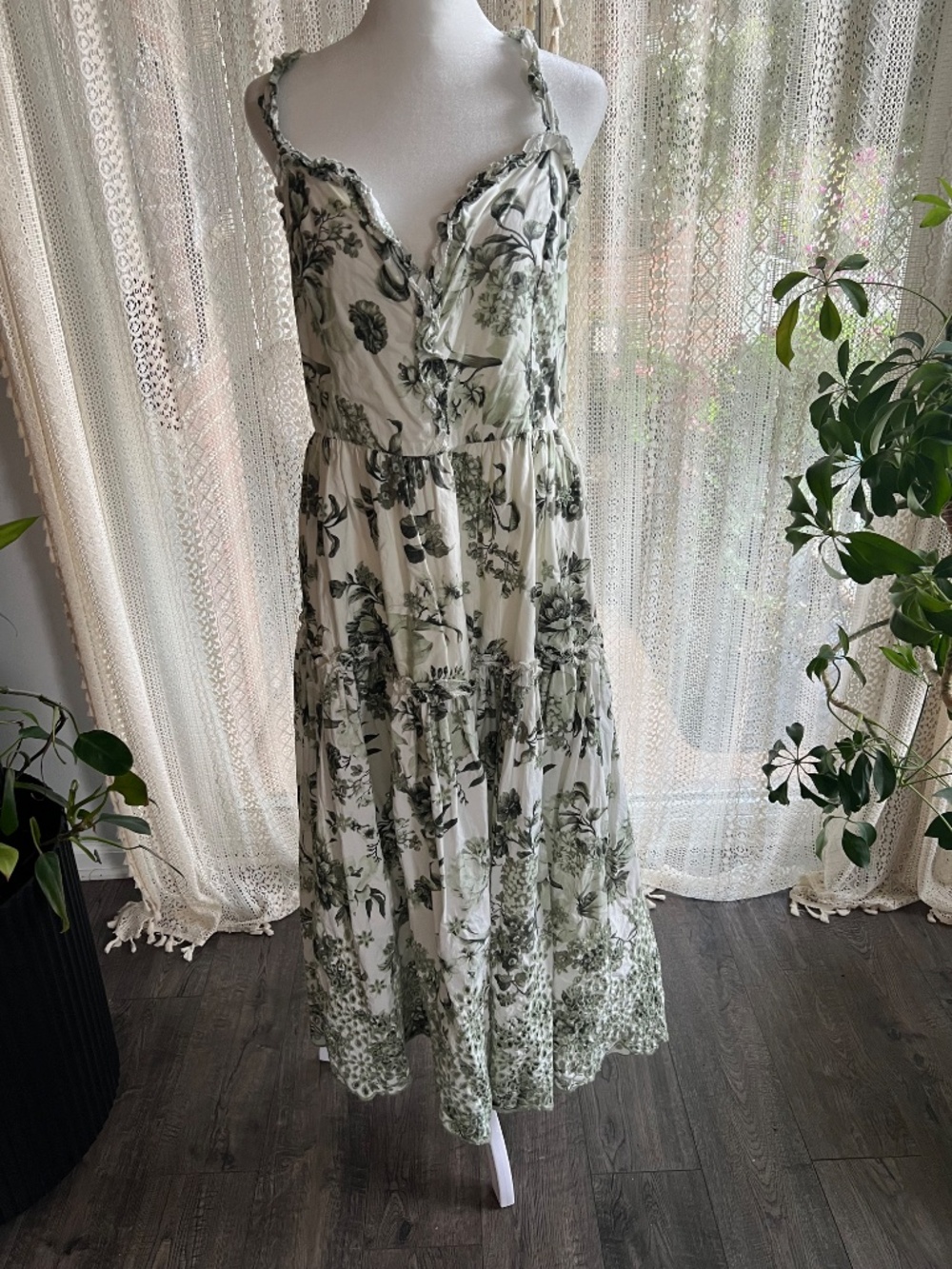 Anthropologie sweetheart neck green and cream floral ruffled midi dress - Picture 5 of 15